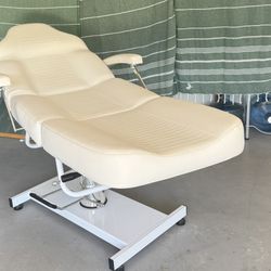 Aesthetician facial bed And Steamer