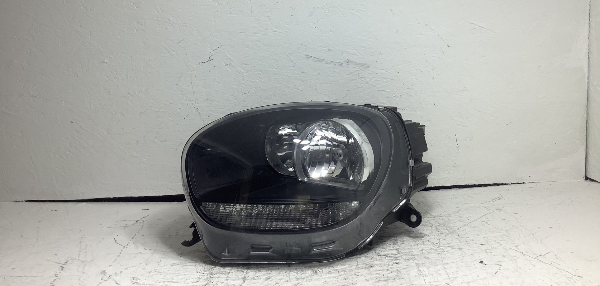 2017 2020 Mini Cooper Countryman left headlight (1D)