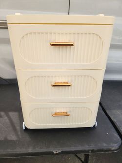 New drawers for Sale in Manteca