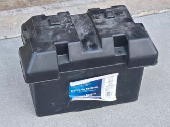 Camco Battery Box