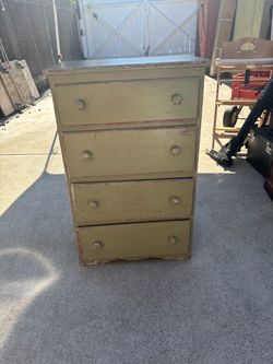 Vintage Green 4-Drawer Dresser