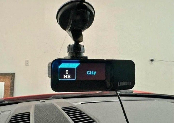 Uniden R7 Radar Detector