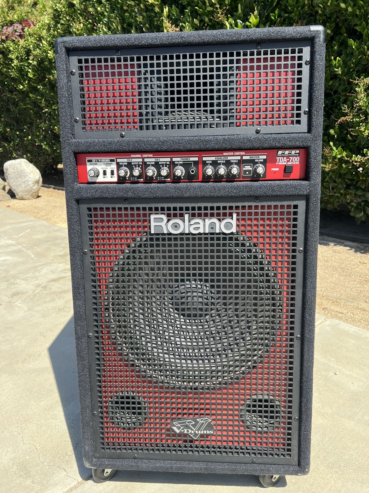 Roland TDA 700 Amplifier