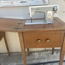 Old Sewing Machines 