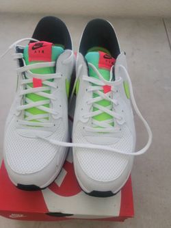WOMENS NIKE AIR MAX