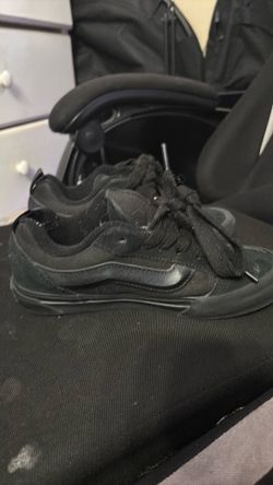 Vans new school size 3 in kids all black