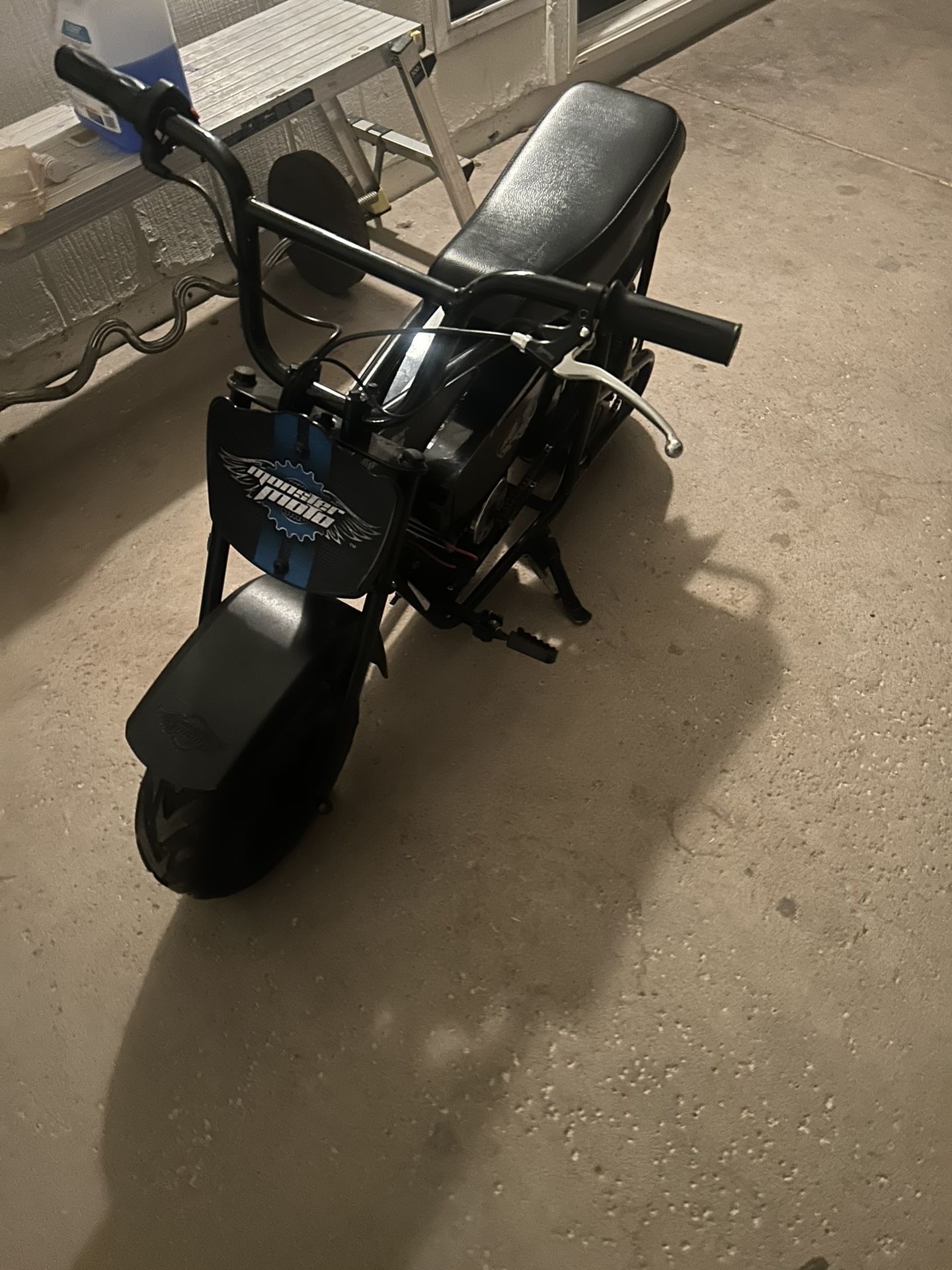 Monster Moto Classic 1000 Electric Mini Bike