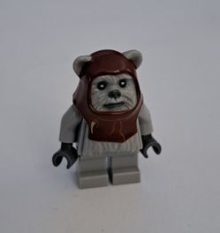 Lego Star Wars Chief Chirpa Ewok Minifigure