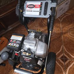 Pressure Washer 3200psi New In Box With 2.5 Gpm Honda Motor  Asking  $319 Retail  For $500 