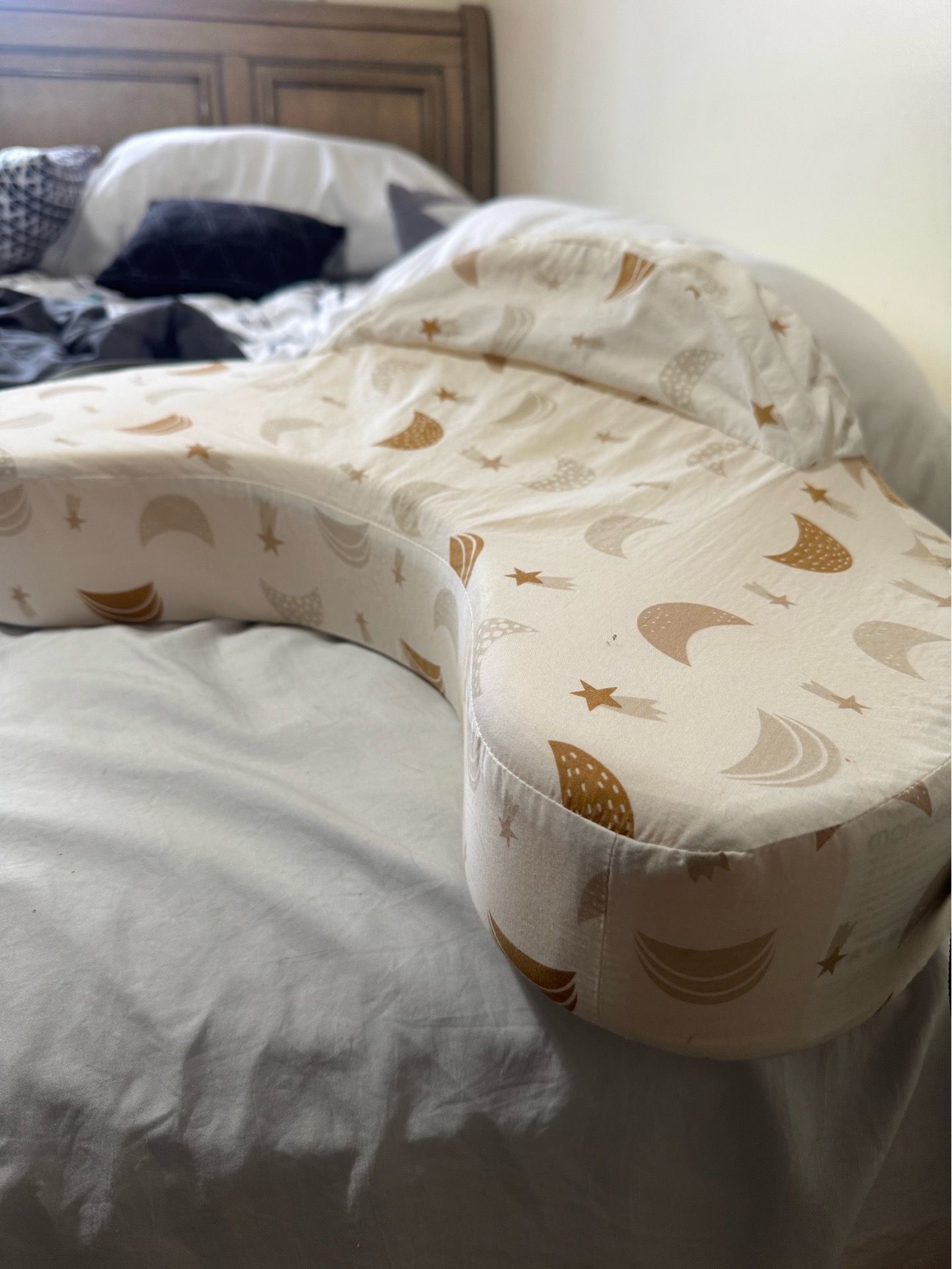 Momcozy breast feeding pillow