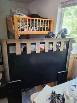 Trundle beds x2 free