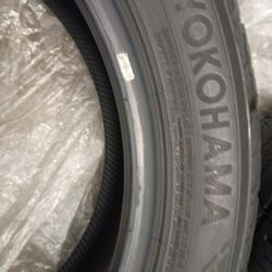 The 2 tires at 85 % life Yokohama geolandar cv