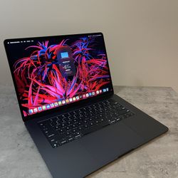 MacBook Air 15” M3 2024 