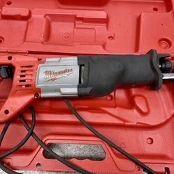 Milwaukee 12 Amp SAWZALL Reciprocating Saw with Case  6519-31