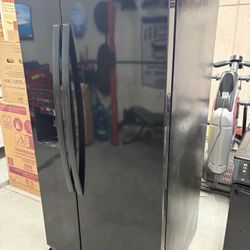 Refrigerator Side By Side 33” Wide