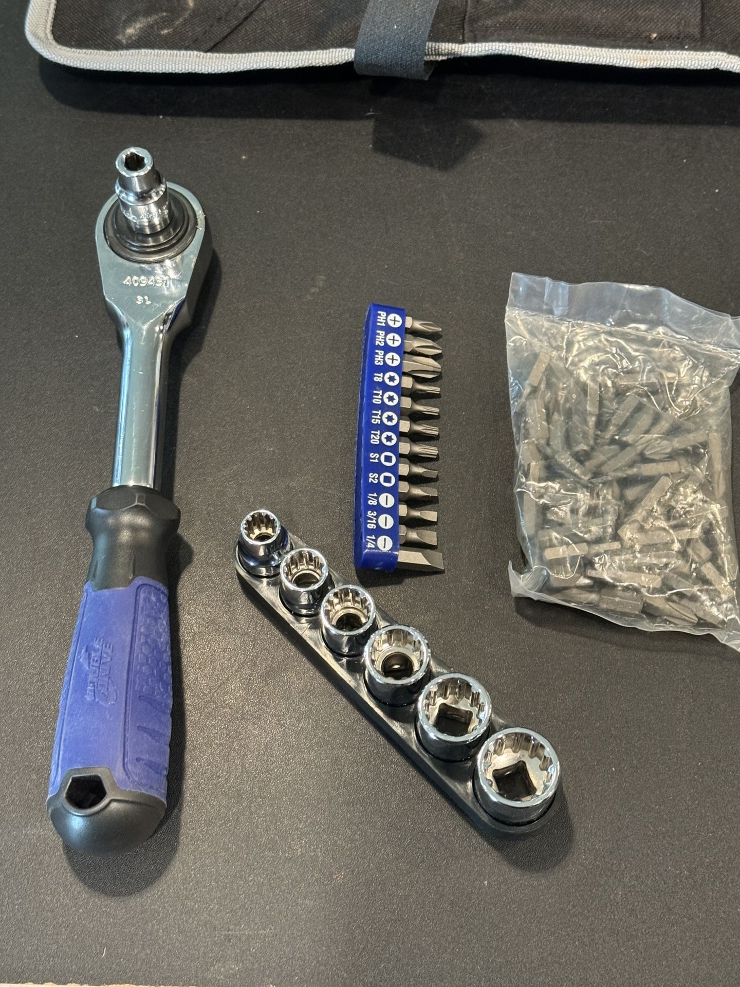 Kobalt 20 Pc Piece Double Drive Extendable Handle 3/8" Ratchet 409431 Tool Set