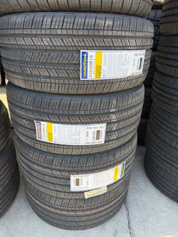 235/40/18 Good Year Set of 4 new tires