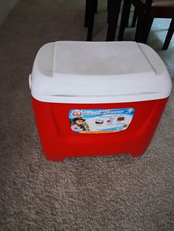 Igloo Chest