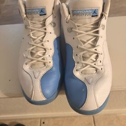 Blue and white jordan 23’s women’s size 10