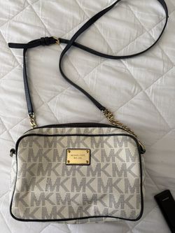 MK Crossbody 