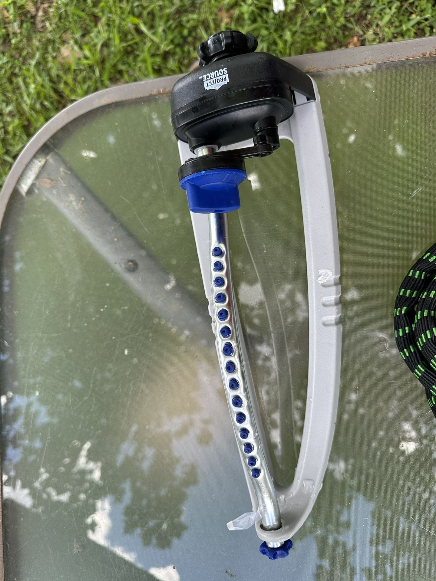 Project Source 3000-sq ft Oscillating Sled Lawn Sprinkler