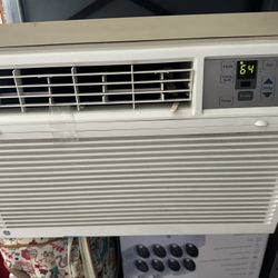 Aire   10,000 BTU.      Remote 