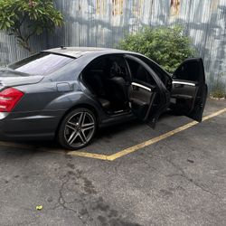 2011 Mercedes-Benz S-Class