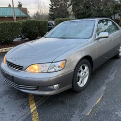 2000 Lexus ES 300