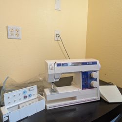 Vintage White Sewing Machine – Stretch Stitch – Works Perfect + Case