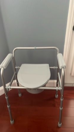 Portable Bedside Commode Chair