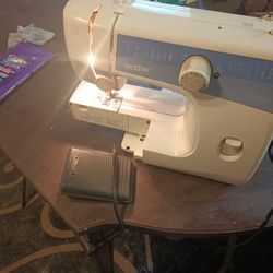 Sewing Machine - Brother LS-2125