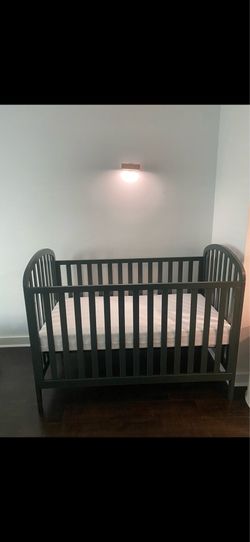 Baby Crib + Mattress Included | Excellent Condition