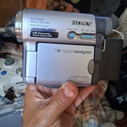 Sony handycam mini dv camcorder DCR-TRV22