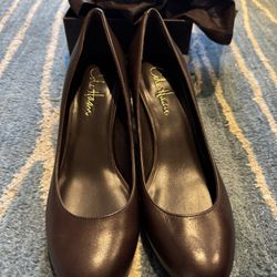 Brand New Cole Haan Pumps Size 7