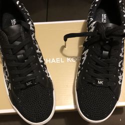 SIZE 7.5 MICHAEL KORS GRAFFITI MK CRISTAL BRAND NEW