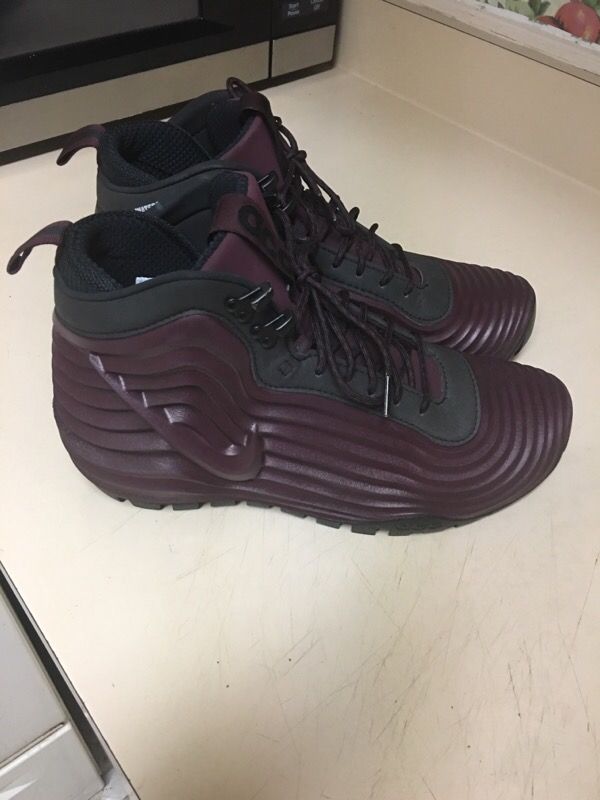 Nike Acg Sz 9