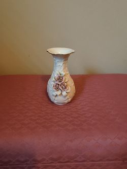 Cottagecore Little Pink Rose Vase 7 3/4” Tall With Gold Rim Porcelain Chinese