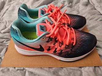 Nike Womens Shoes Size 6.5