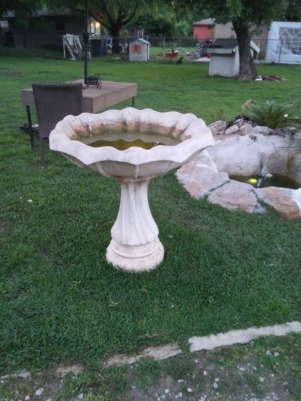 Bird bath for Sale in San Antonio, TX OfferUp