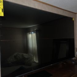 65” Hisense SmartTV