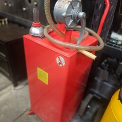 20–25 Gallon Oil / Fluid Transfer Tank w/ Hand Pump.