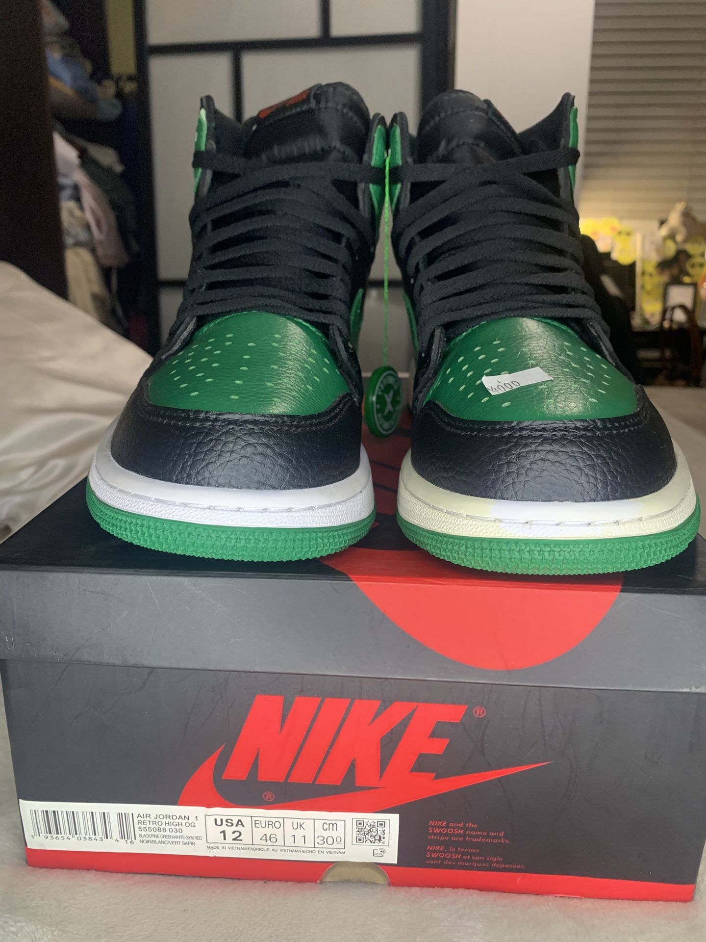 Nike 1985 Air Jordan 1 Retro High OG Black / Pine Green