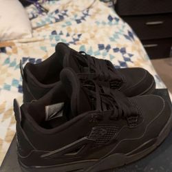 Jordan 4 black cats SIZE 11