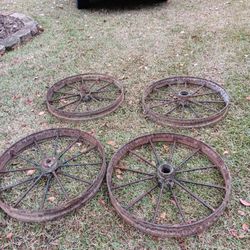 For Sale Antique Wagon Wheels (4)