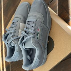 Yeezy Powerphase Grey