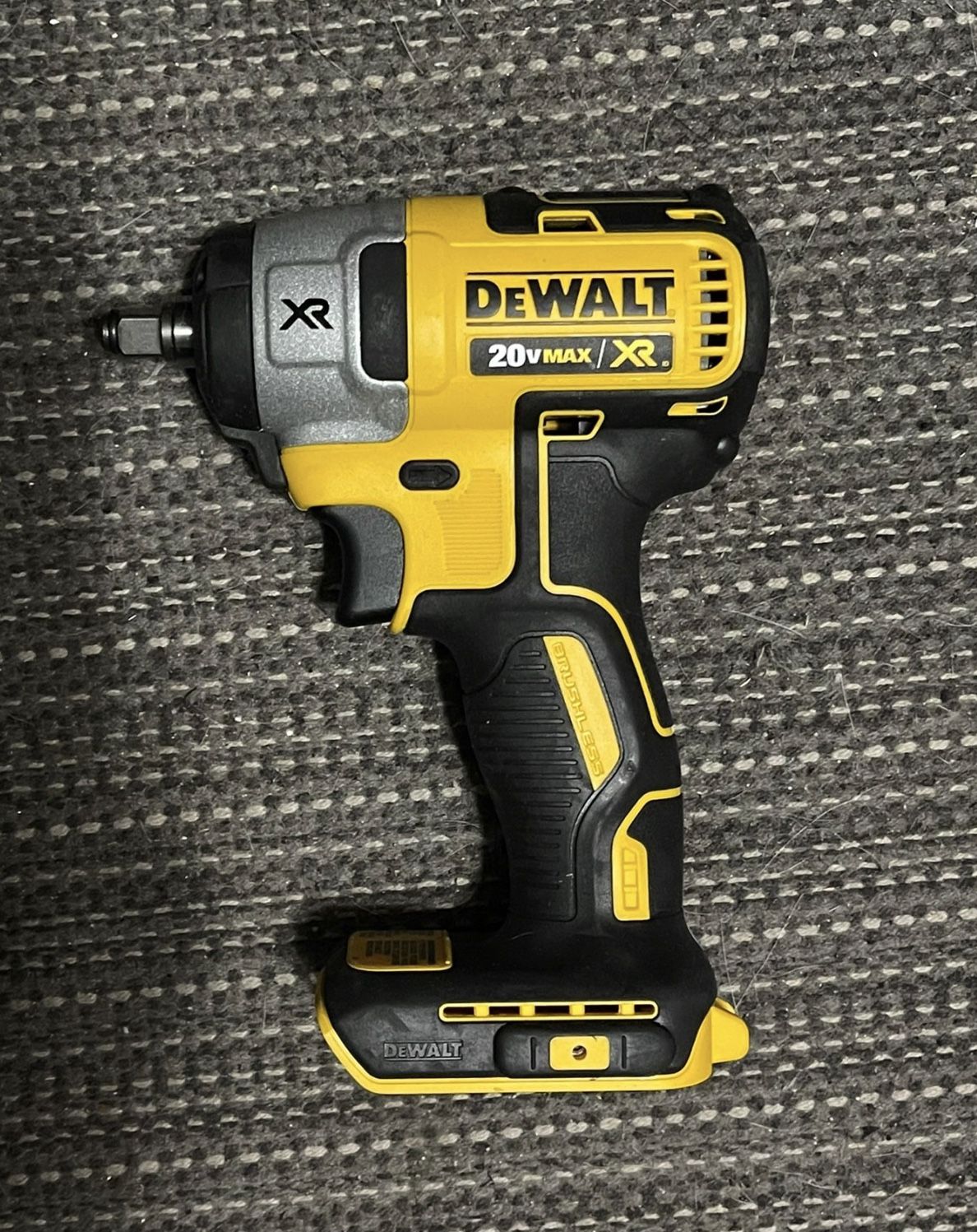 Dewalt 3/8 Cordless Impact Wrench XR 20v. $100 EACH”?Firm Price ?Tool Only “ means no battery no charger ? Pick up in the city of Van Nuys