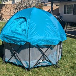 Regalo Outdoor Indoor Play Pen New