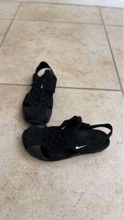 Nike water shoes
