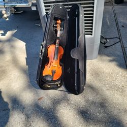 Lisle Violin