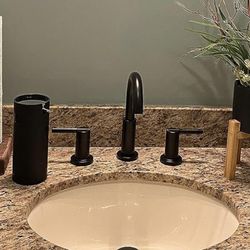 Delta Nicoli Widespread Bathroom Faucet 3 Hole, Drain Assembly, Matte Black 35749LF-BL
